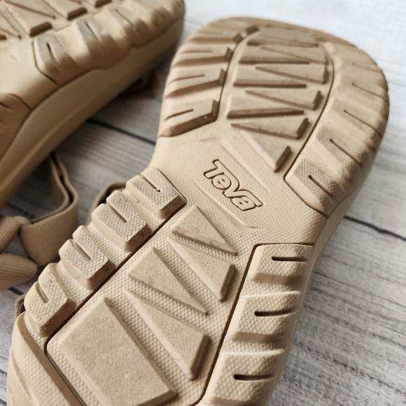Teva Women's Taupe SandalsTeva Hurricane Sandal- Pre-Owned - Picture 5 of 8
